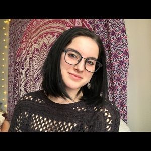 Meet your Posher, Elena